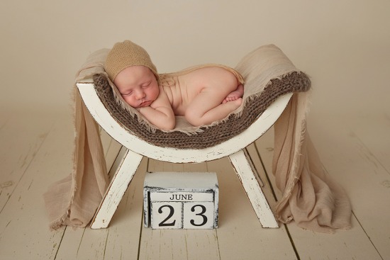 Baby Leo, 4 Wochen alt - Neugeborenen Fotoshooting - Studio List Haßfurt - Fotos Schweinfurt-Bamberg-Würzburg