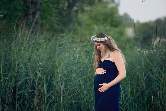 Babybauchfotos im Freien von Studio List Photography Haßfurt