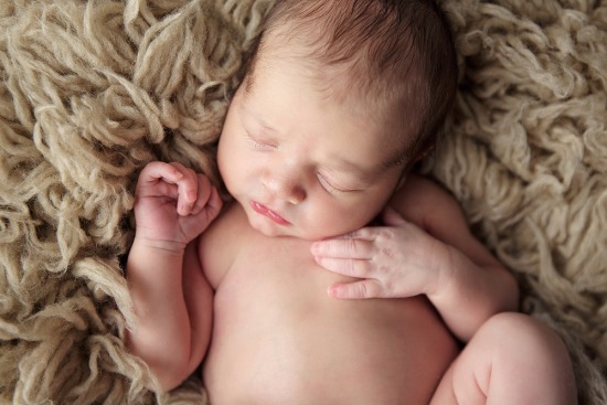 BabyJonas 14 Tage alt - bei seinem ersten Fotoshootig - Babyfotograf Schweinfurt - Würzburg - Bamberg