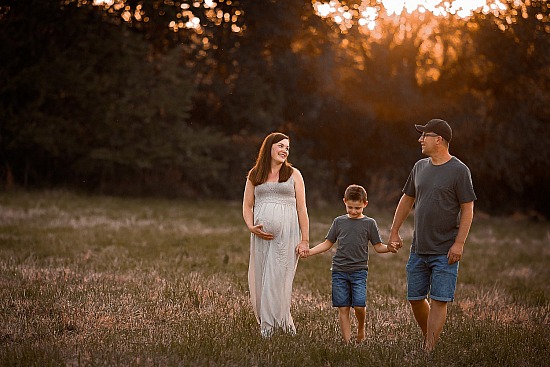 Sonnenuntergang im Sommer, eine nette Familie und  unsere Babybauchbilder... 